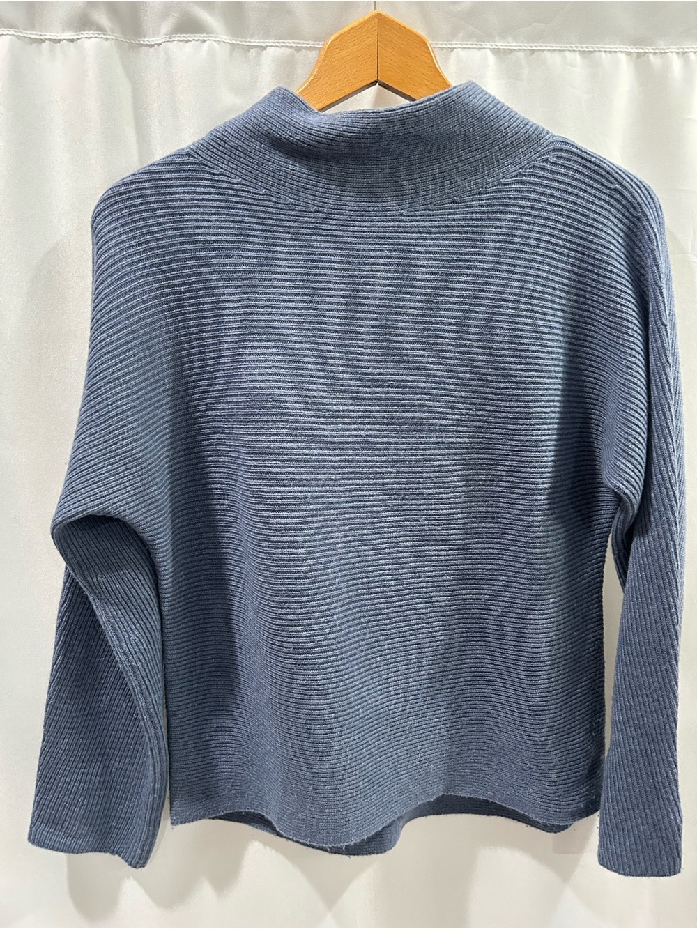 Vince Dusty Blue Ribbed Mock Neck Sweater EUC